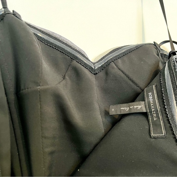 Sexy BCBG MAXAZRIA strapless dress - size 0 - Picture 3 of 3